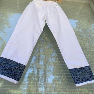 Bill-blass Women's White Jeans with Blue cuffs